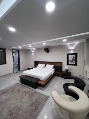The Luxus Lodge - Housity