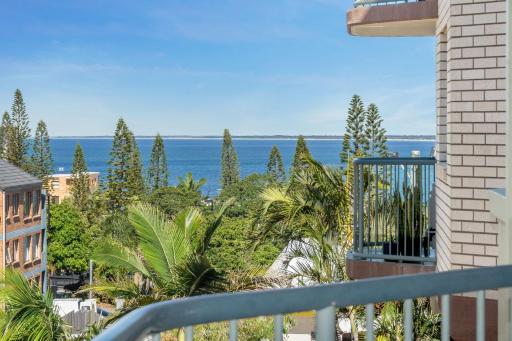 Nautilus Unit 3 Kings Beach QLD - Housity