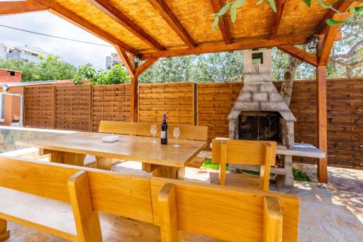Brane Apartments with swimming pool - Housity