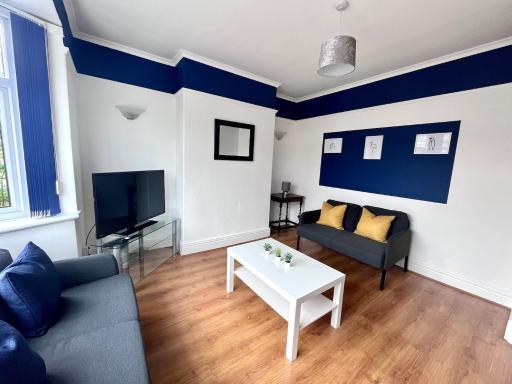 Lovely Apartment Near Newcastle, Driveway, Wifi - Housity