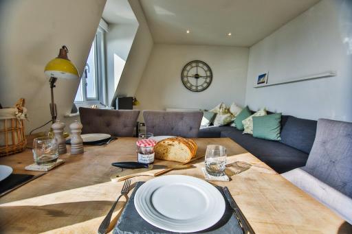 The Sunrise Penthouse - Housity