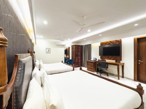Papaya Tree Hotel - Housity