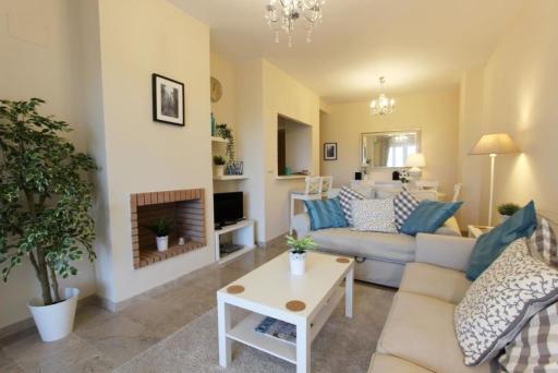 Las Colinas Princess Kristina - Housity