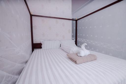 JUNGLE LIFE GUEST HOUSE - Trekking & Transport Only Book With Us - Housity