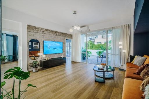 Designed penthouse Visionary apartments TLV - Housity