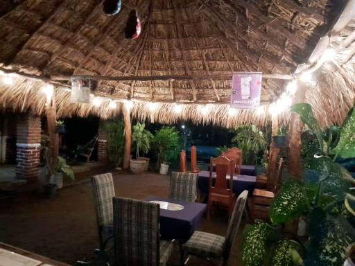 Restaurante El Escondite - Housity