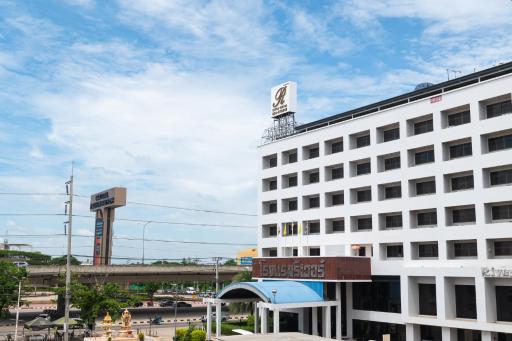 River Hotel The Budget - Housity