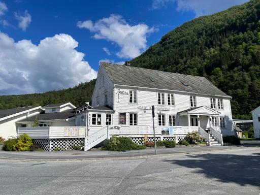 Jondal Hotel - Housity