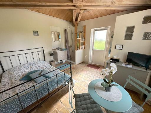 Maisonnette indépendante au calme dans un grand jardin - Housity