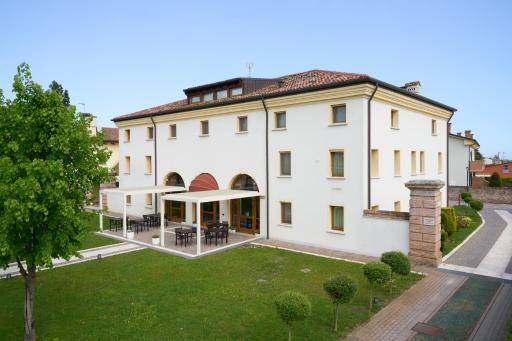 Albergo Antica Corte Marchesini - Housity