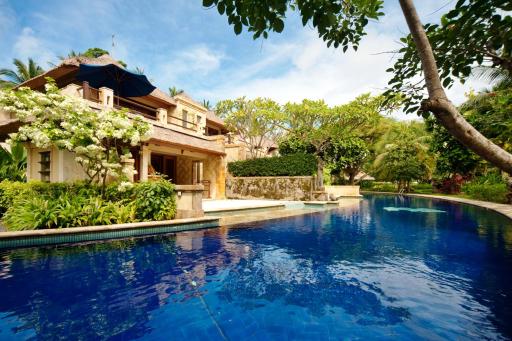 Pool Villa Merumatta Senggigi - Housity