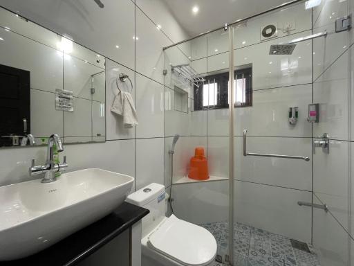 Nivaasana Bed & Breakfast - Housity