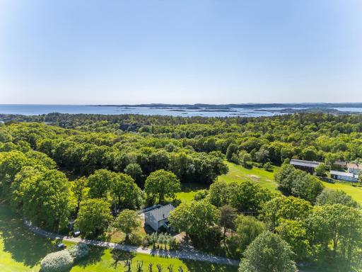Sunny paradise by the sea - Housity
