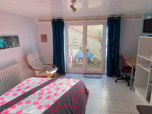 Studio dans maison avec parking - Housity