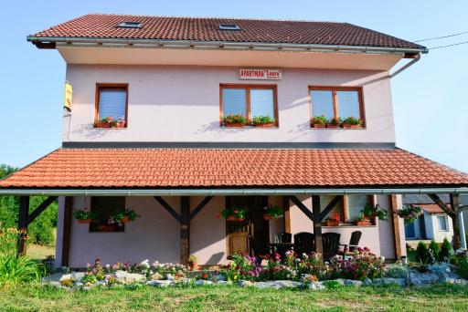 Apartment Laura - Housity