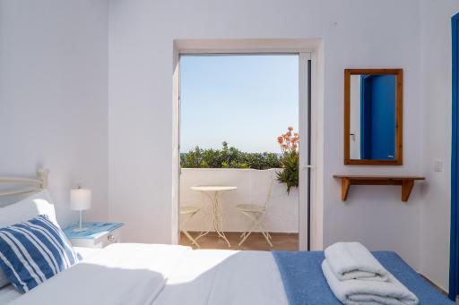 Babis & Popi Rooms and Studios - Housity