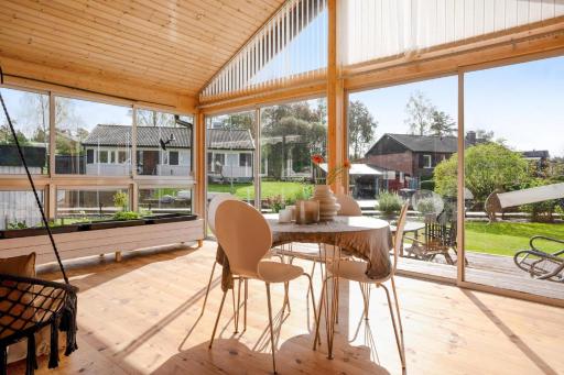 Modernt hus nära natur & stad - Housity