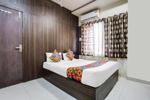 FabHotel Blue Star - Housity