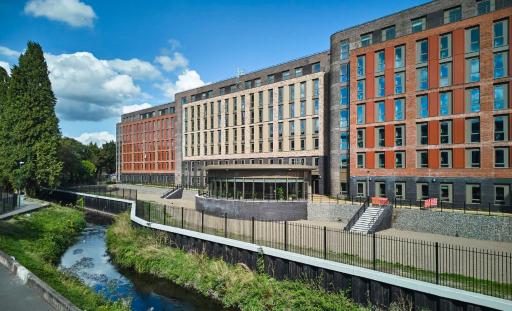 Cosy Ensuite Flats and Self-Contained Studios at Deakins Place in Nottingham - Housity