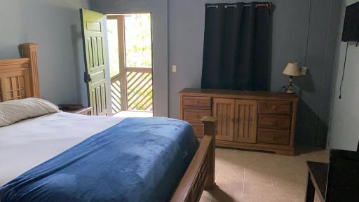 Airport Inn Roatan - Housity