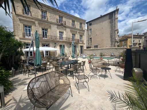Demeure Sainte Clotilde, événementiel et chambres d'hôtes à Neffies - Housity