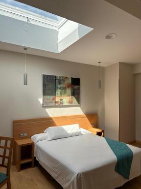 Hostal Aralar - Housity