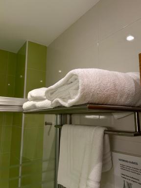 Hostal Aralar - Housity