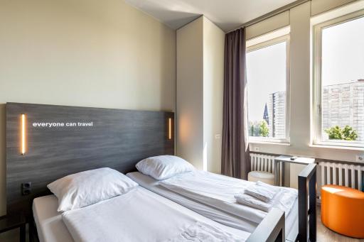 a&o Aachen Hauptbahnhof - Housity