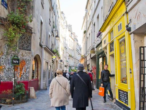 Charming apartment Rue des Rosiers - Housity