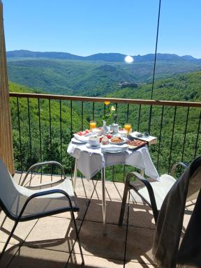 Hotel Rural Porta Coeli - Dehesa Santa Lucía - Housity