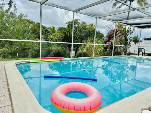 Serenity Spot Wd Pool, Lake, River & Canal View - Housity