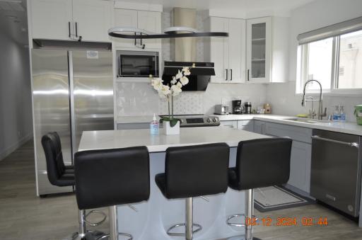Dimond Abode #1 New Modern Luxe Spacious, Oakland, CA - Housity