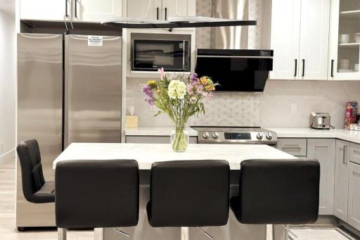 Dimond Abode #1 New Modern Luxe Spacious, Oakland, CA - Housity