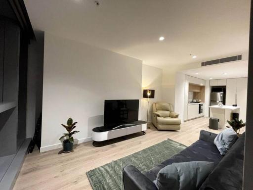 Brand New 1BR Apt With Unbeatable Location - Housity