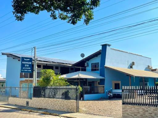Hangar Pousada - Housity