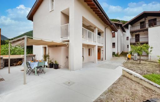 3 Bedroom Awesome Home In Lamon - Housity