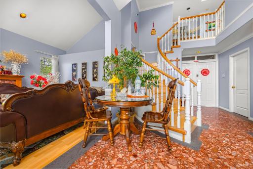 Charming Family Hotel - Housity