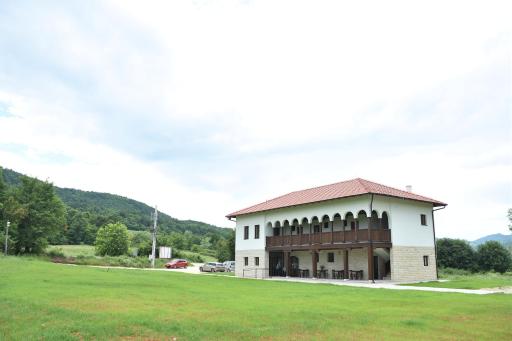 Kod Bogdanovica - Housity