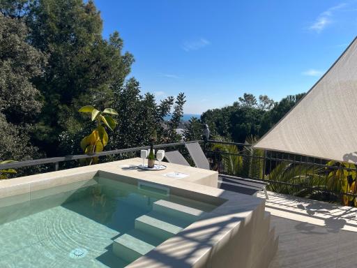 Villa Burriac with Private Pool, Costa Maresme, 20 minutes from Barcelona - Housity