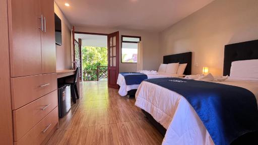 Laguna Azul Hotel & Suites - Housity