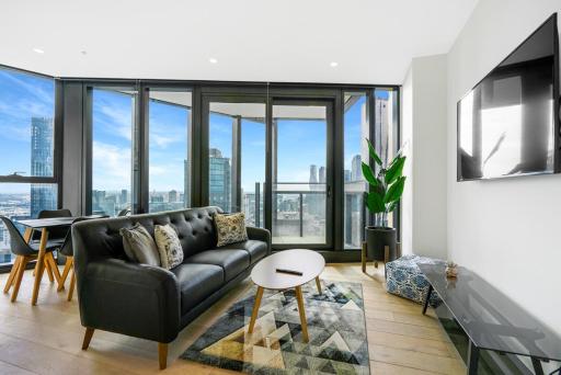 Melbourne Square - Southbank Apt with Great View - Housity