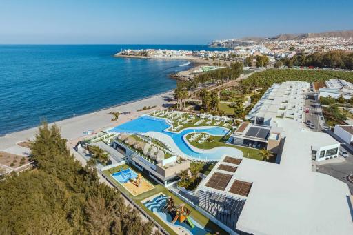 Resort Cordial Santa Águeda & Perchel Beach Club - Housity