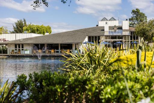 The Quail Lodge - Housity