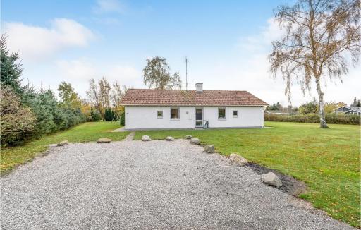 Amazing Home In Væggerløse With Sauna - Housity