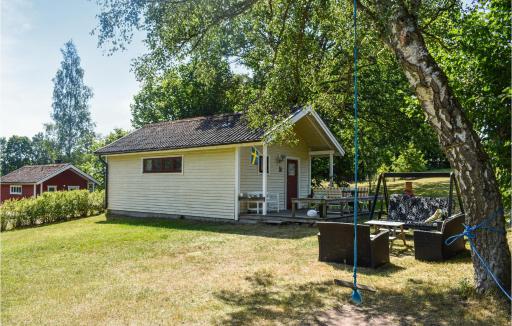 Gorgeous Home In Holmsjö With Kitchen - Housity