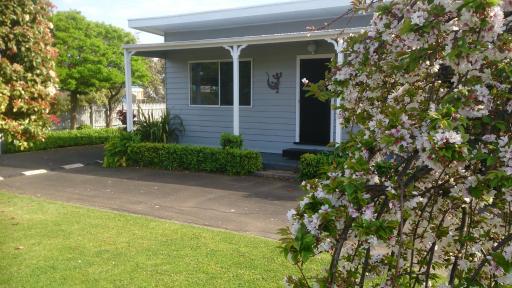 Phillip Island Cottages - Housity