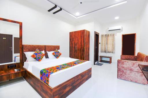 FabExpress Jagatraj Vishwa Lodging - Housity
