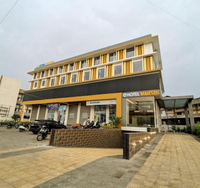 Hotel Majestic By NxtJen Hospitality - Housity