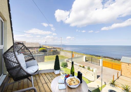Aurora House Hot Tub & Sea View - Housity