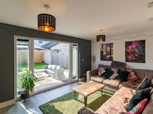 Stunning Home in Backworth Park - Pass the Keys - Housity